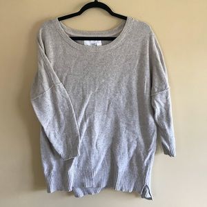 Quarter sleeve sweater
